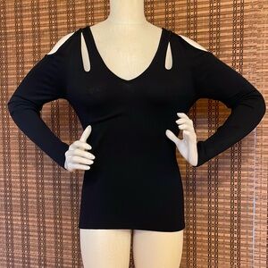 Cache V-neck sweater top